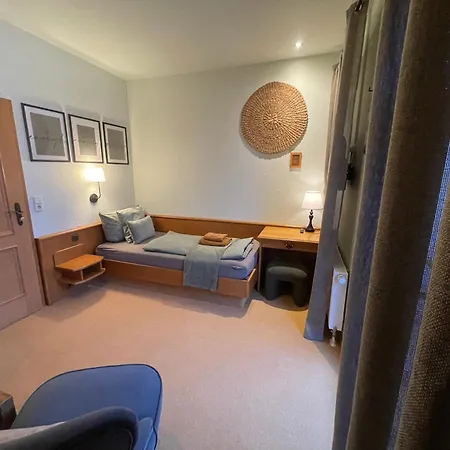 Vanilla Hof 酒店 萨勒河畔瑙姆堡